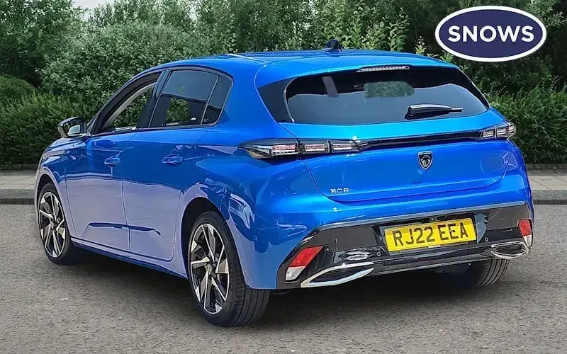 Used Peugeot 308 Allure Premium 131 HP (96 kW) 2022 Blue Hatchback
