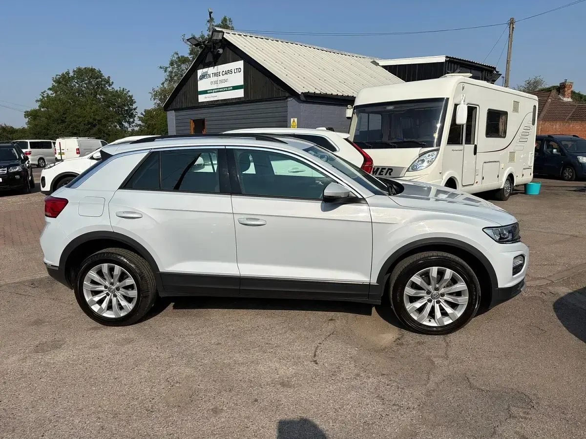 Used VW T-Roc SE 150 HP (110 kW) 2018 Silver SUV