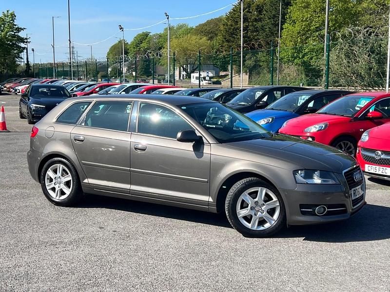 Begagnad Audi A3 2012 Grå Halvkombi