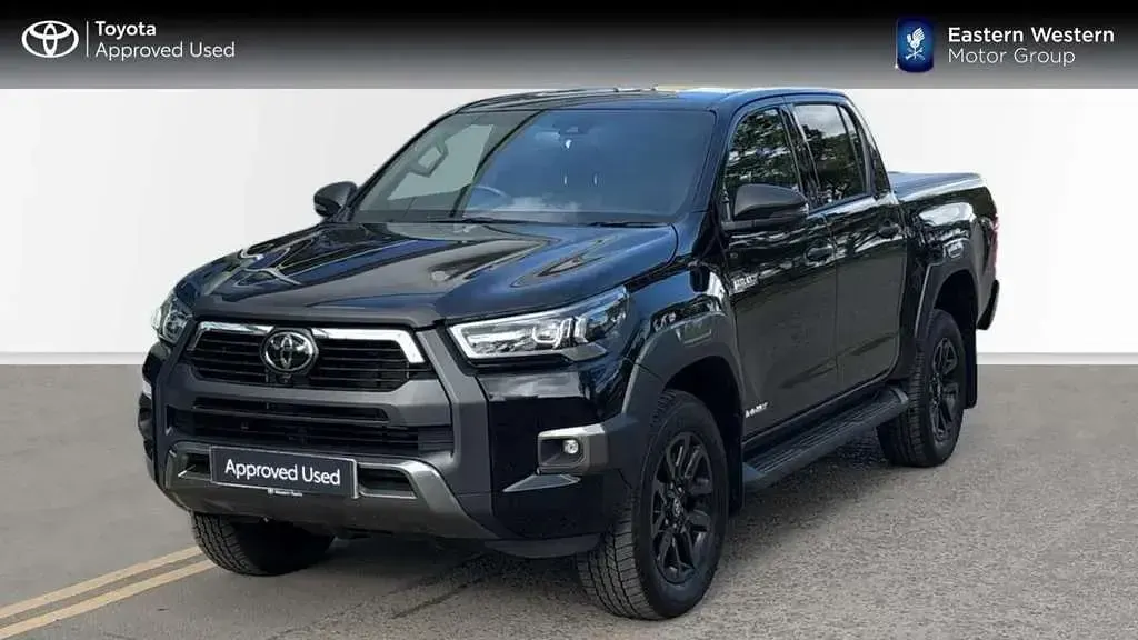 Used Toyota HiLux 201 HP (147 kW) 2023 Black Pickup