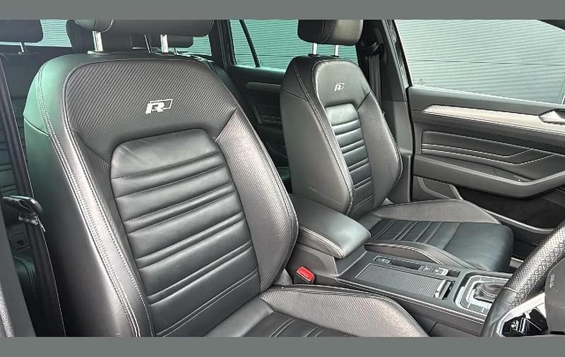 Used VW Passat R-line 147 HP (108 kW) 2020 Grey Estate