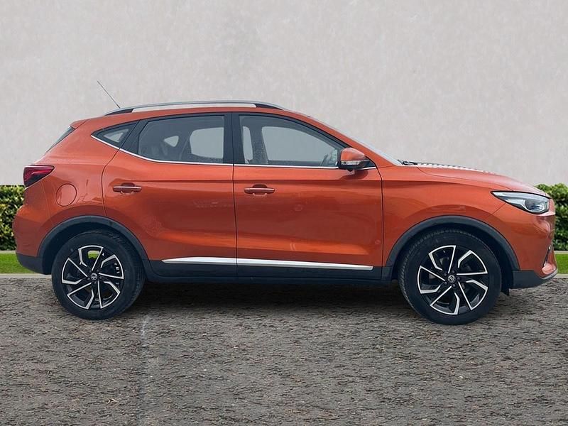 Used MG ZS Exclusive 106 HP (77 kW) 2022 Orange SUV