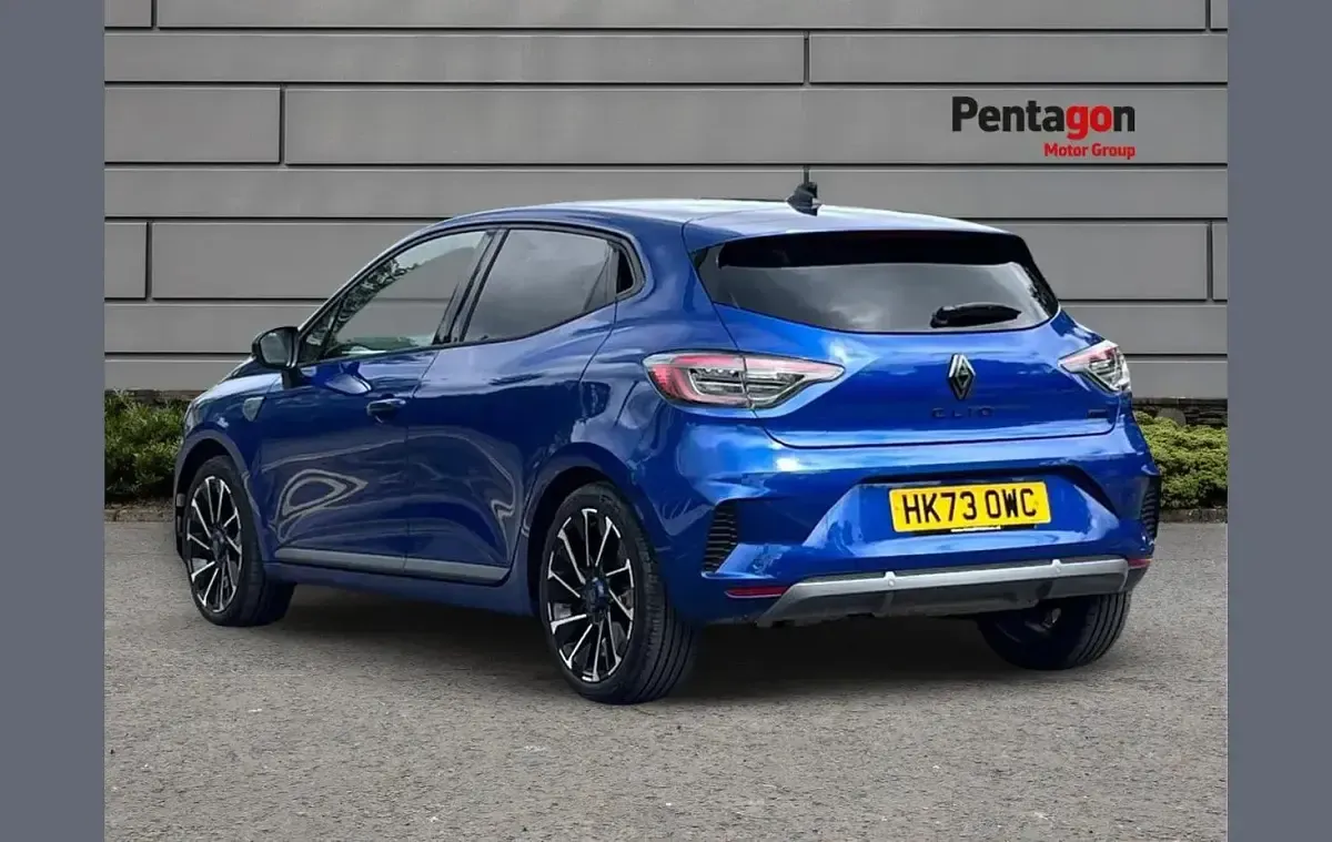 Used Renault Clio V Esprit Alpine 140 HP (102 kW) 2024 Blue Hatchback