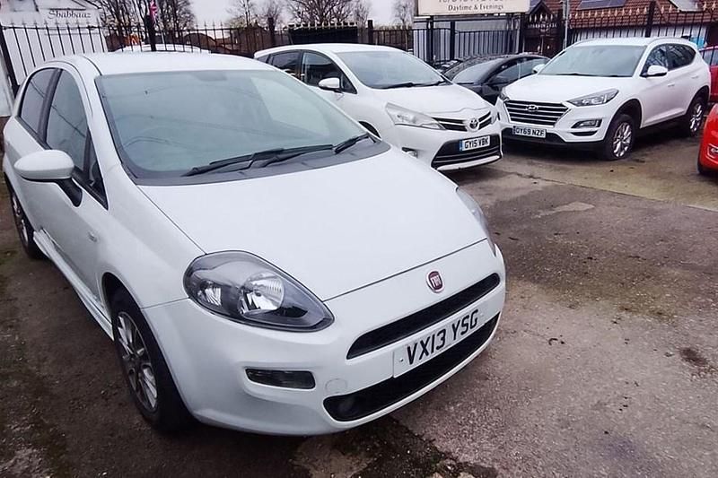Used Fiat Punto S 77 HP (56 kW) 2013 White Hatchback