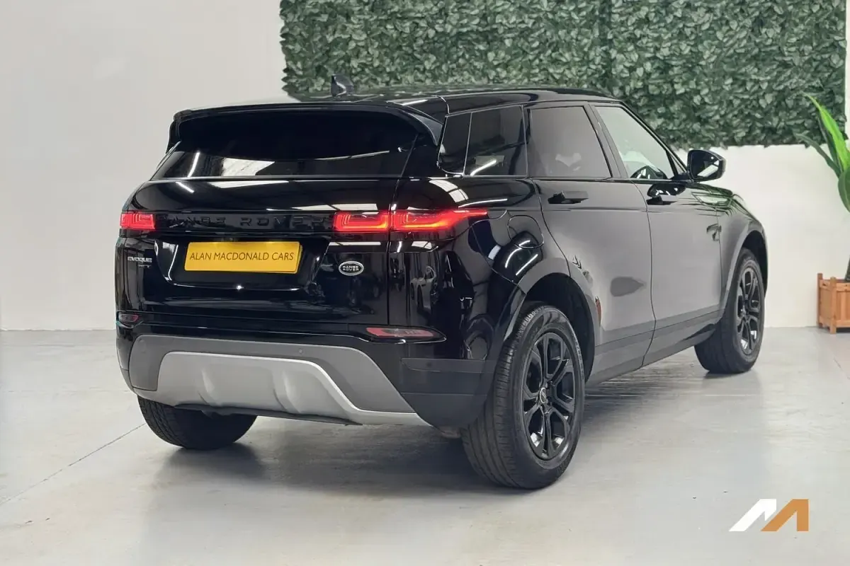 Used Land Rover Range Rover evoque S 150 HP (110 kW) 2019 Black SUV