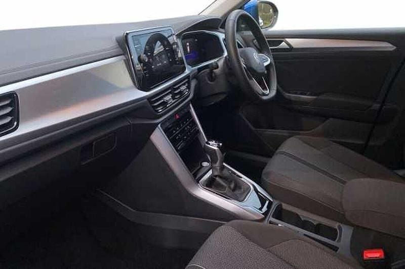 Used VW T-Roc Match 150 HP (110 kW) 2025 Ravenna blue SUV