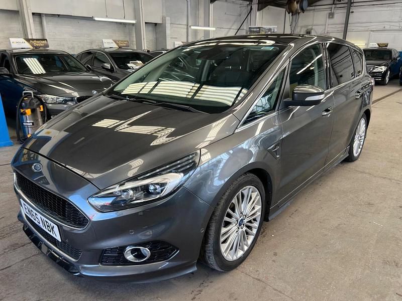 Used Ford S-MAX Sport 180 HP (132 kW) 2015 Grey MPV