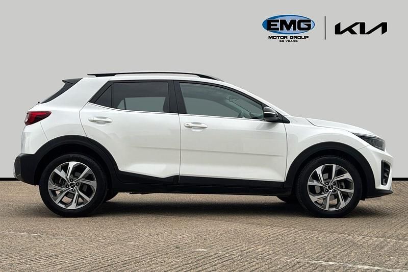Used Kia Stonic GT-Line 99 HP (72 kW) 2023 White SUV
