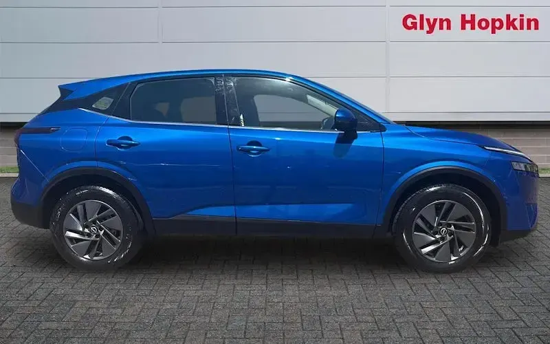 Used Nissan Qashqai Acenta Premium 140 HP (102 kW) 2023 Blue SUV