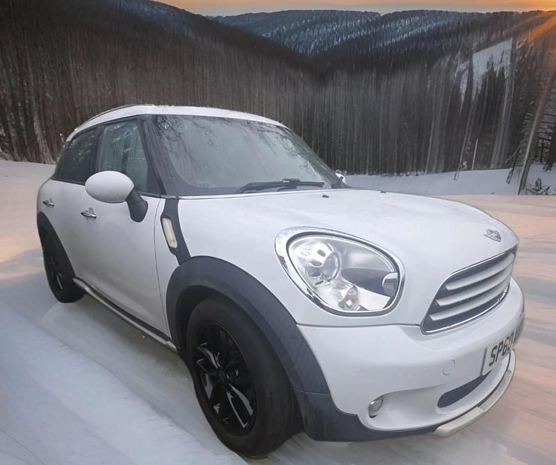 Used Mini Cooper D 2010 White Hatchback