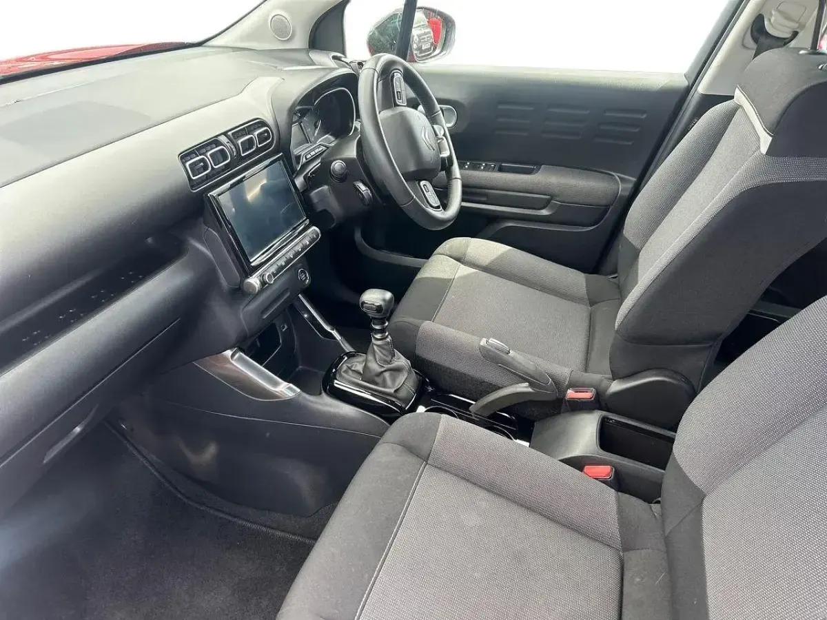 Used Citroën C3 Aircross PureTech 108 HP (79 kW) 2022 Red SUV