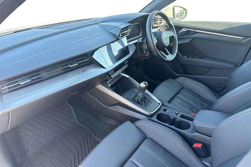 Used Audi A3 S-Line 147 HP (108 kW) 2024 White Hatchback