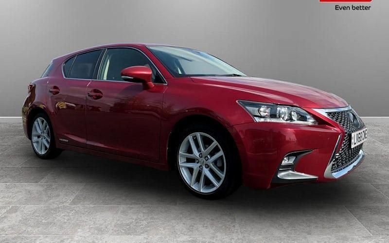 Begagnad Lexus CT200h Luxury Line 136 HK (100 kW) 2018 Halvkombi