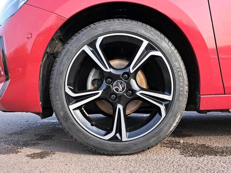 Used Vauxhall Corsa 74 HP (54 kW) 2023 Red Hatchback