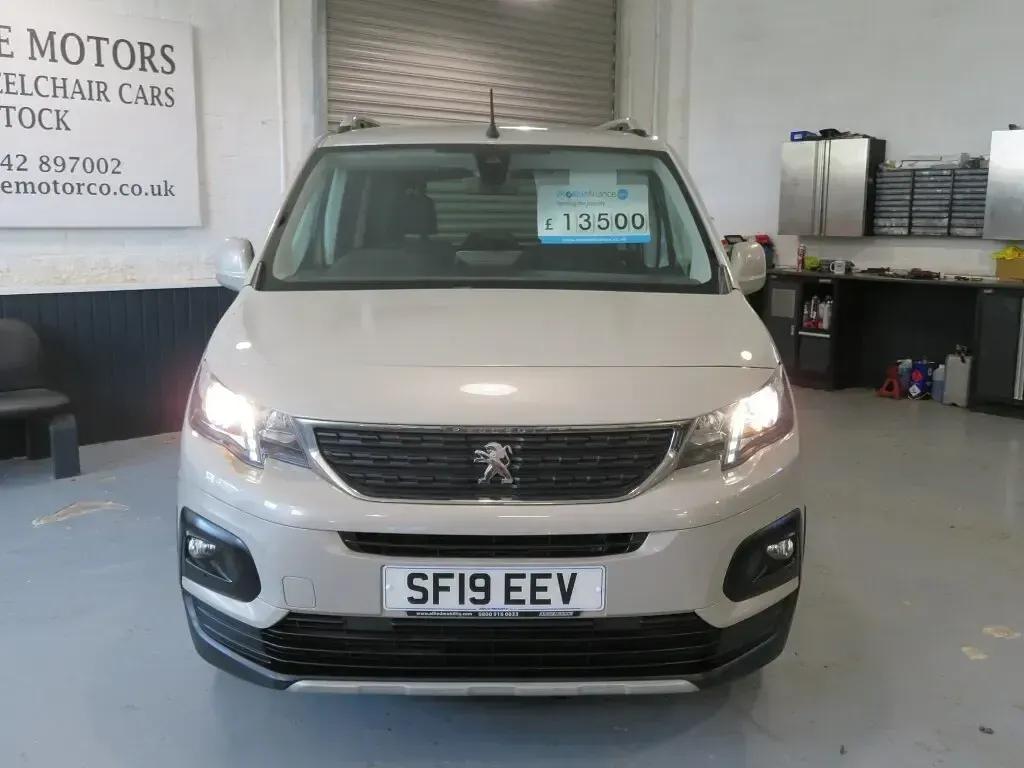 Used Peugeot Rifter Allure 2019 Beige MPV