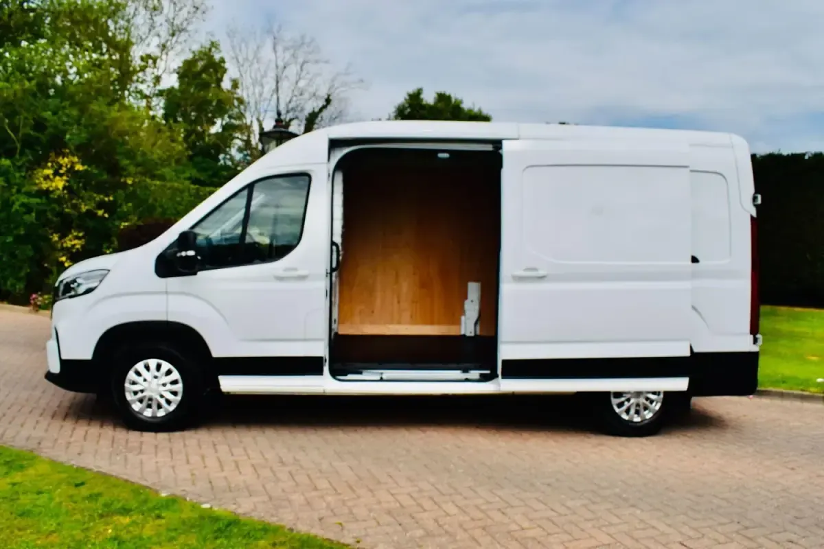 Used Maxus V90 161 HP (118 kW) 2024 White Van