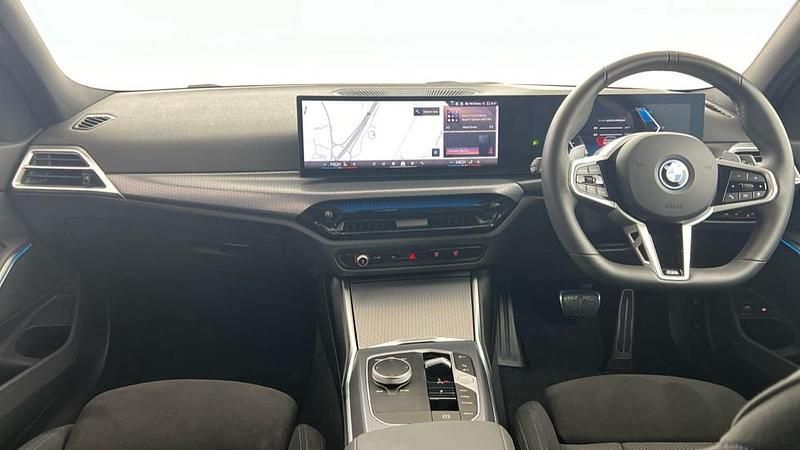 Used BMW 330e M Sport 288 HP (211 kW) 2025 White Estate