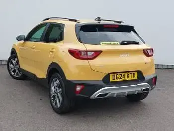 Used Kia Stonic GT-Line S 118 HP (86 kW) 2024 Yellow SUV