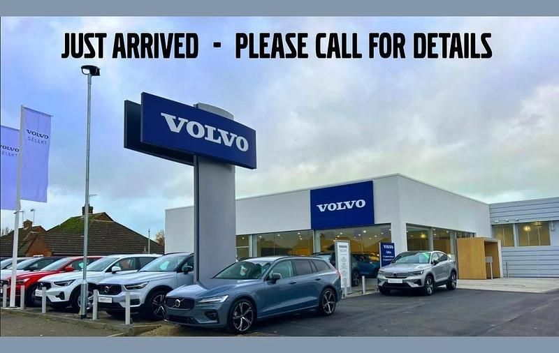 Grey Used 2018 Volvo XC40 Momentum SUV | £17,950 (Fair price) - Image 1/1