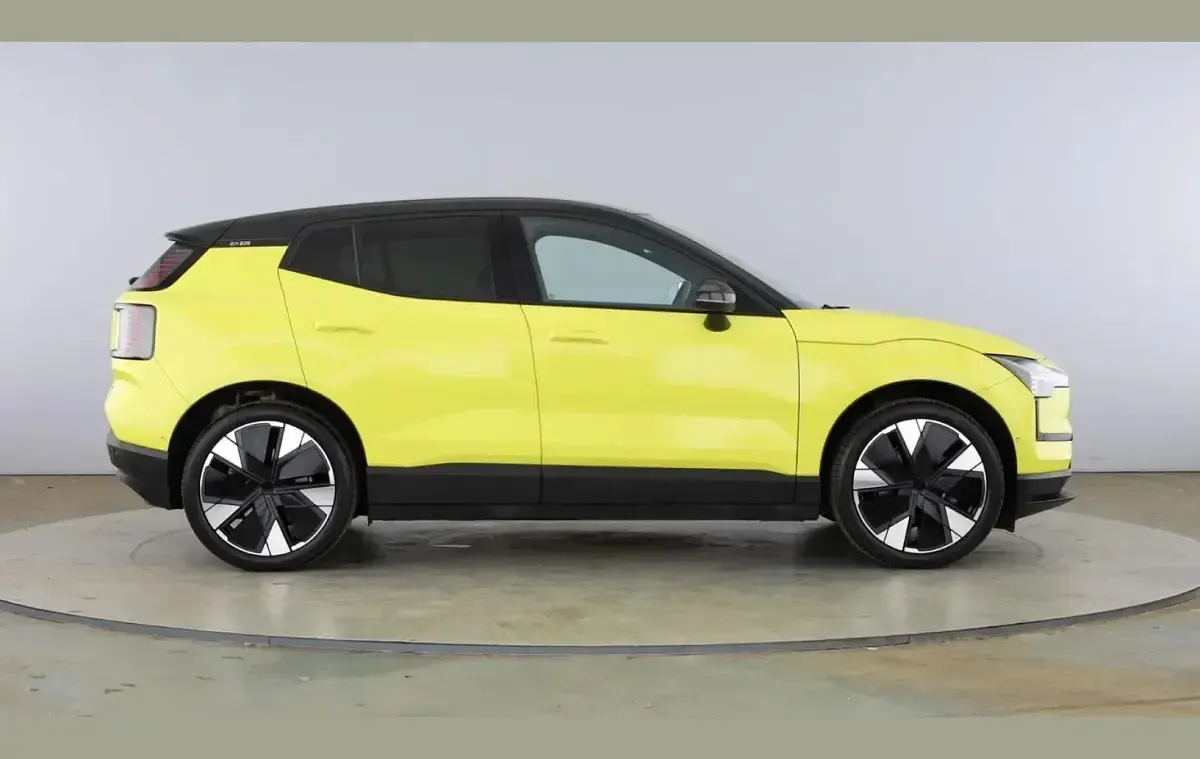 Used Volvo EX30 Ultra 200 kW (272 HP) 2025 Yellow SUV