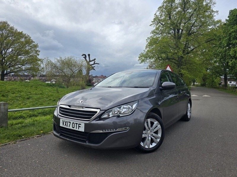 Used Peugeot 308 Active 129 HP (94 kW) 2017 Grey Estate