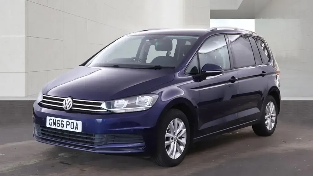 Used VW Touran SE 150 HP (110 kW) 2017 Blue MPV