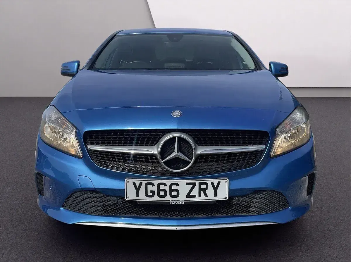 Used Mercedes A180 109 HP (80 kW) 2016 Blue Hatchback
