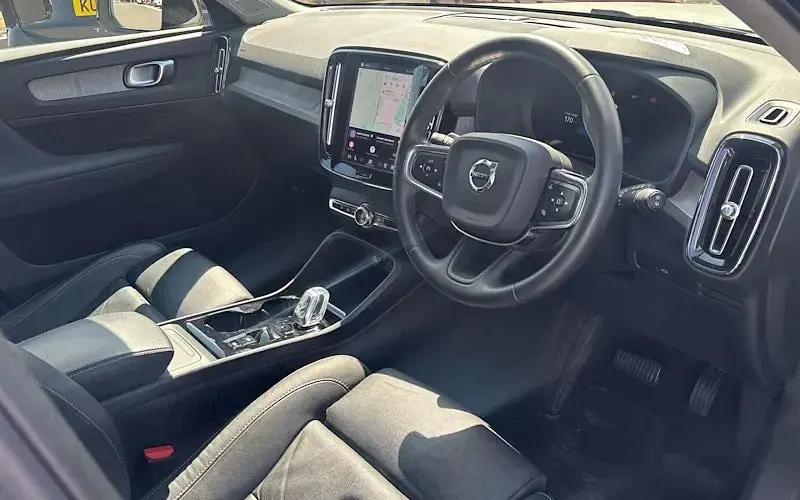 Used Volvo XC40 Plus 163 HP (119 kW) 2026 SUV