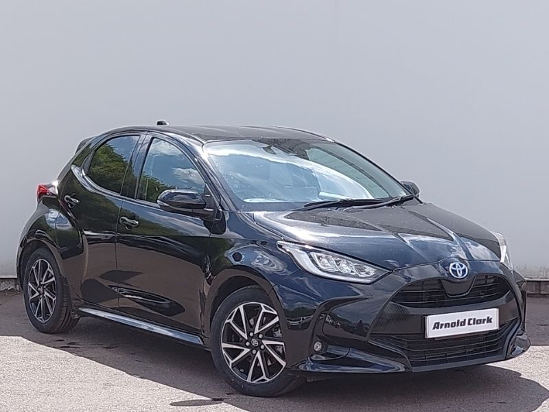 Black Used 2022 Toyota Yaris Hybrid Design Hatchback | £16,298 (Fair price) - Image 1/4