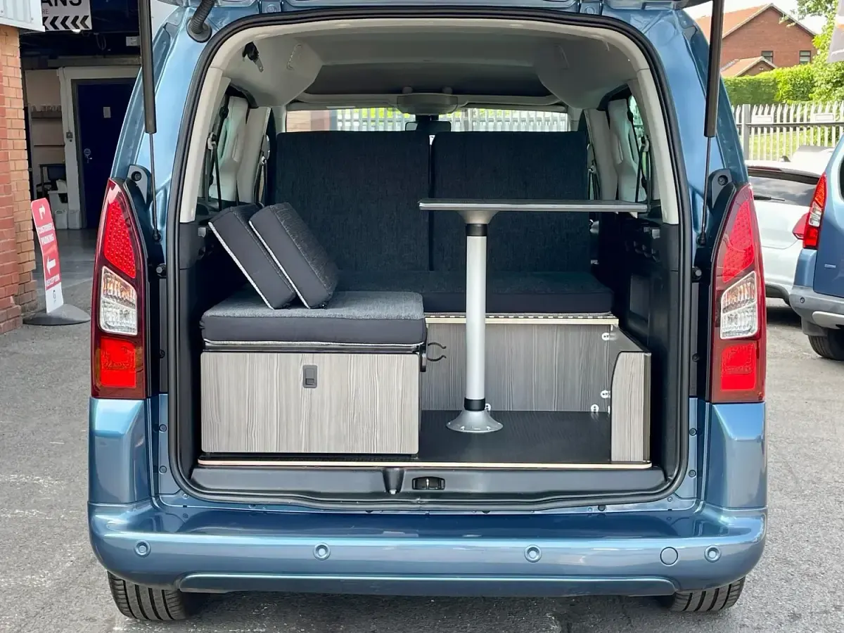 Used Citroën Berlingo XTR 100 HP (73 kW) 2016 Blue MPV