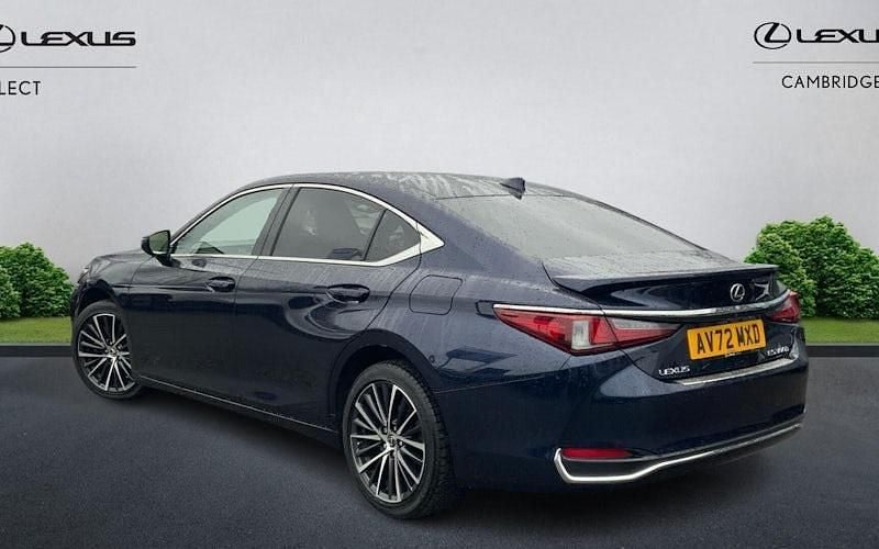 Used Lexus ES300H 218 HP (160 kW) 2021 Sedan