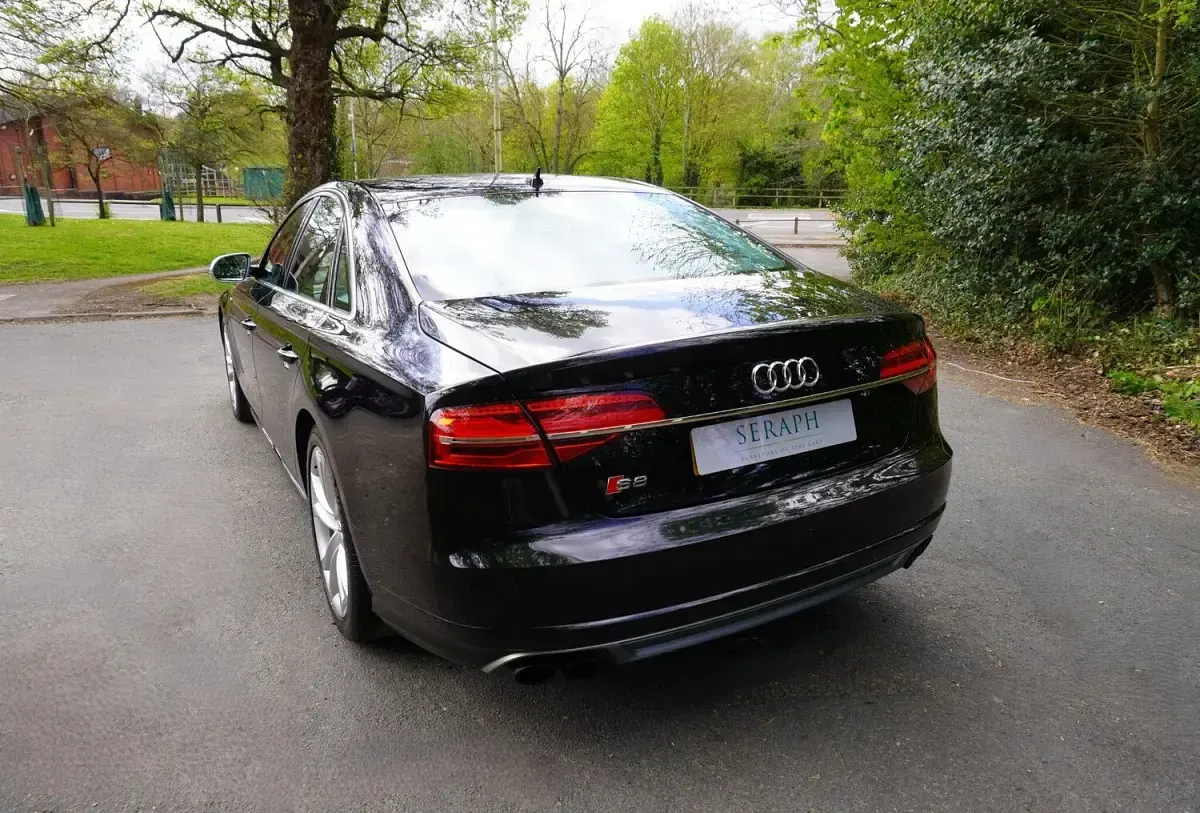 Used Audi S8 Comfort 520 HP (382 kW) 2016 Black Sedan