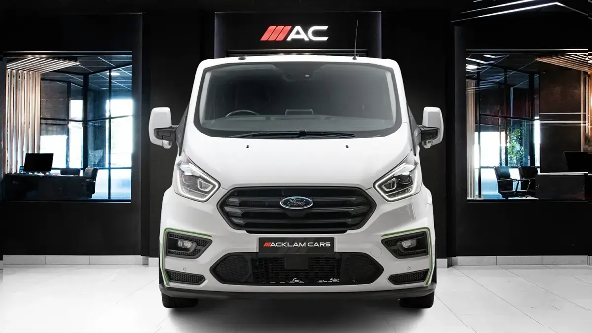 Used Ford Transit Custom Limited 170 HP (125 kW) 2019 White Van