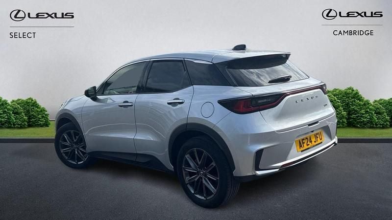 Used Lexus LBX 136 HP (100 kW) 2024 Silver SUV