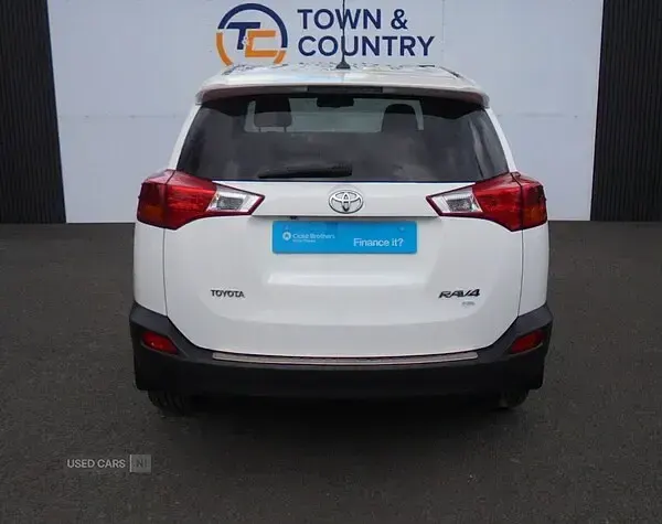 Used Toyota RAV4 124 HP (91 kW) 2013 White SUV