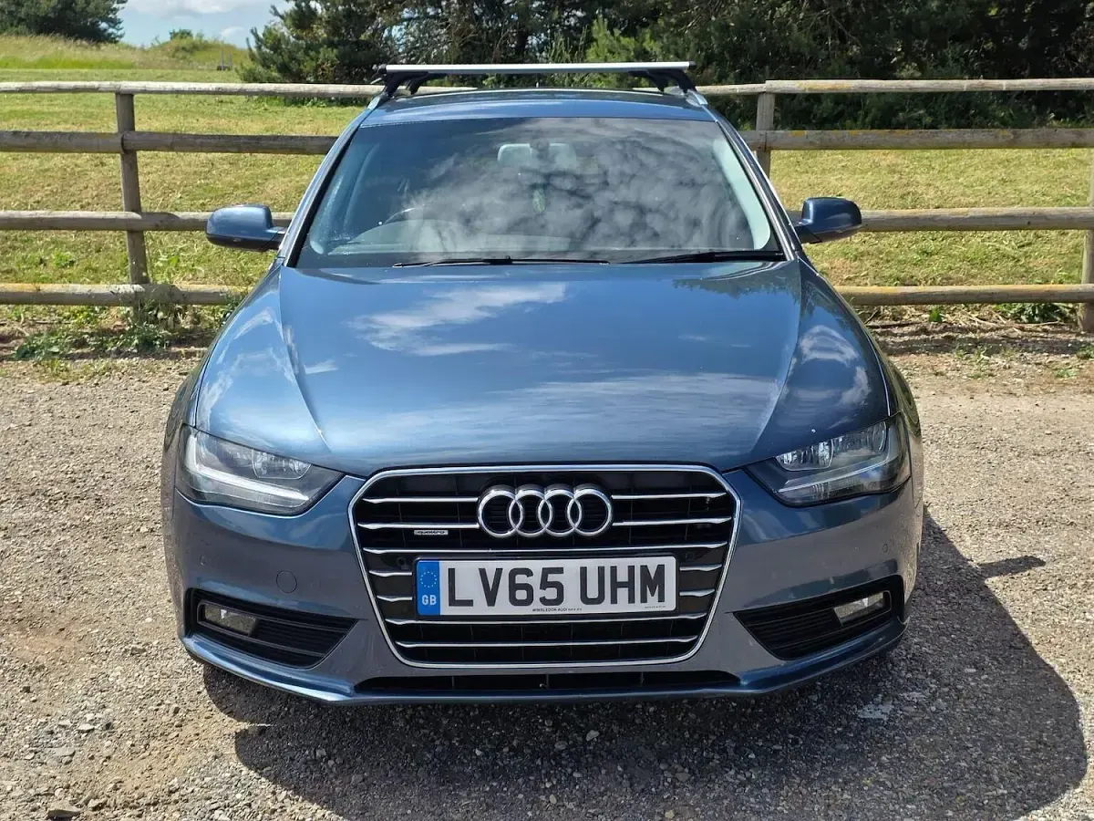 Used Audi A4 Advanced 190 HP (139 kW) 2015 Blue Estate