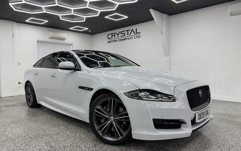 White Used 2019 Jaguar XJ R-Sport Sedan | £28,995 (Expensive) - Image 1/4