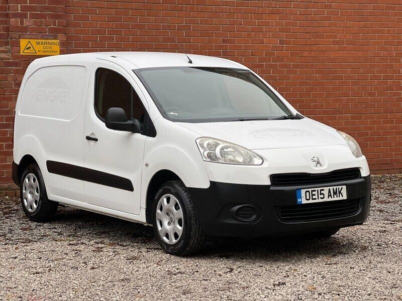 White Used 2015 Peugeot Partner MPV | £5,950 (Fair price) - Image 1/4