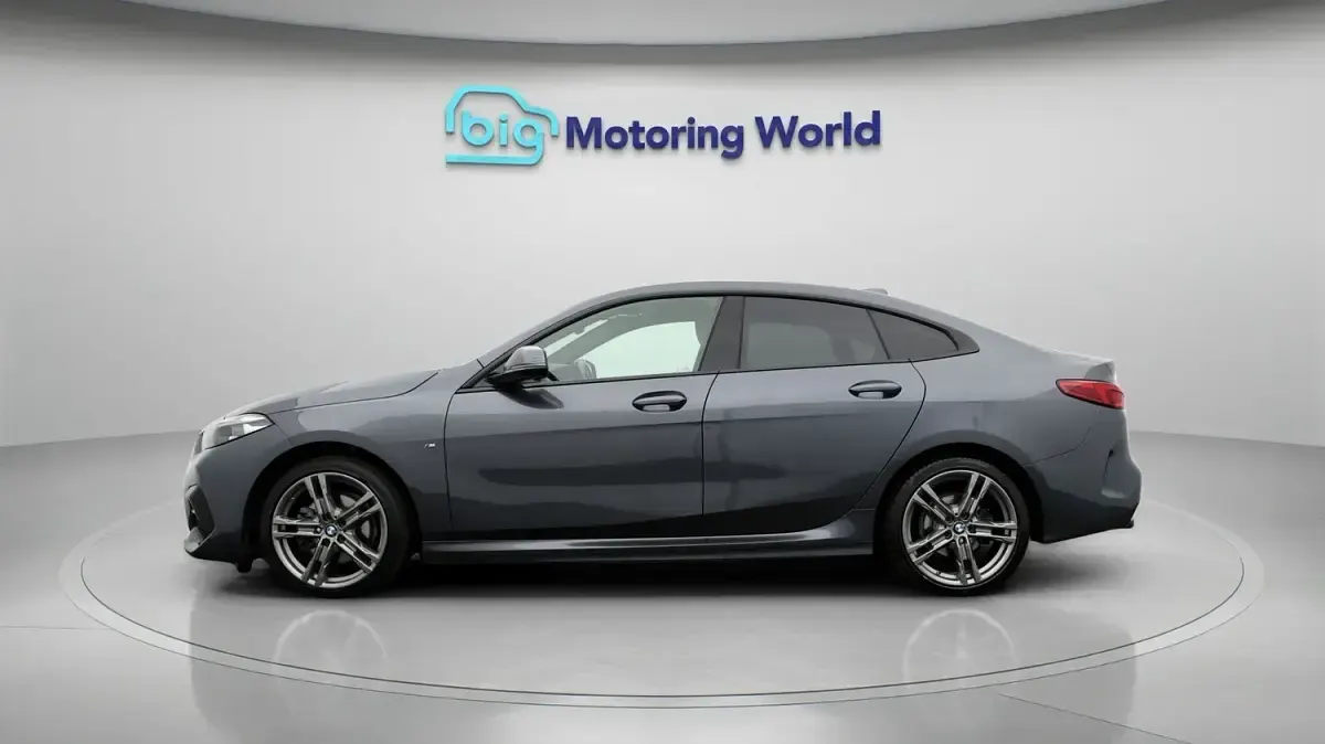 Begagnad BMW 218 M Sport 134 HK (98 kW) 2021 Grå Sportkupé