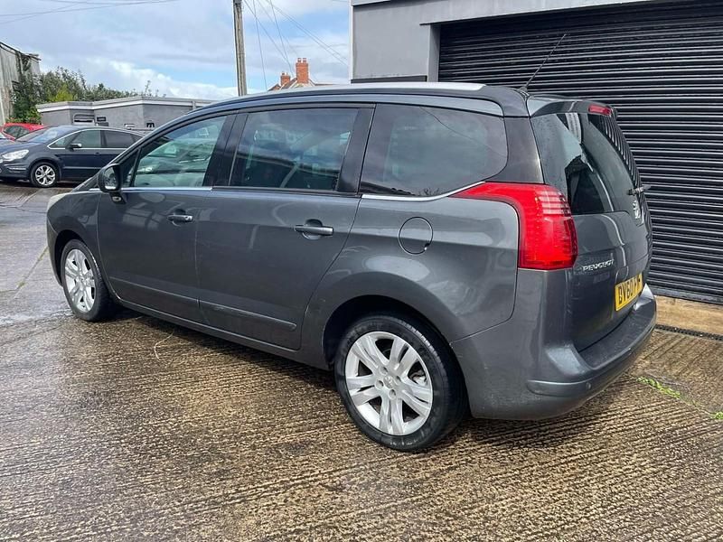 Used Peugeot 5008 112 HP (82 kW) 2010 Grey MPV