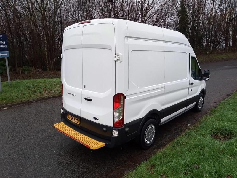 Used Ford Transit 130 HP (95 kW) 2018 White Van