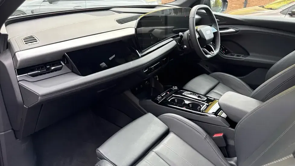 Used Audi Q6 e-tron S-Line 185 kW (252 HP) 2025 Grey SUV