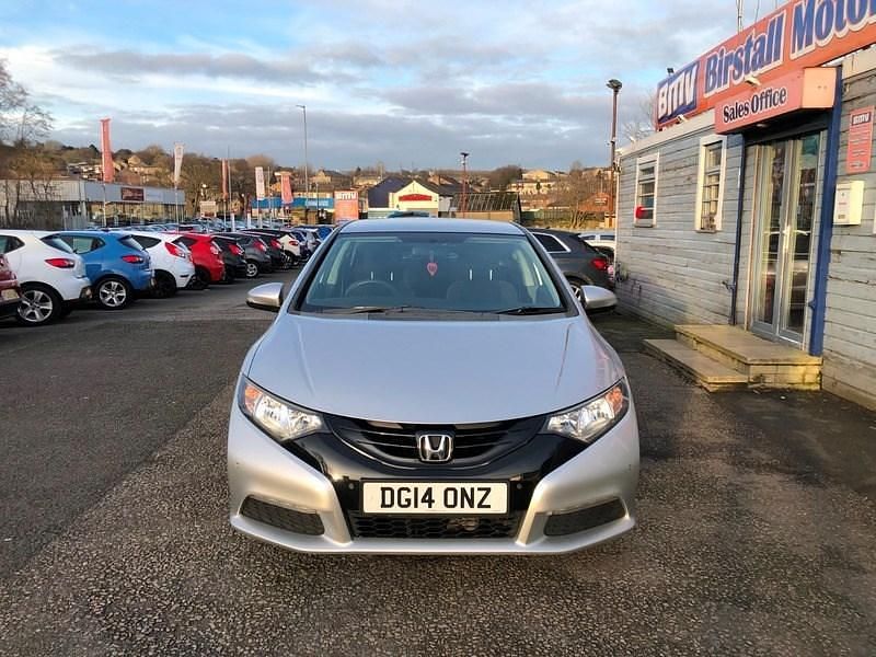 Used Honda Civic S 100 HP (73 kW) 2014 Silver Hatchback