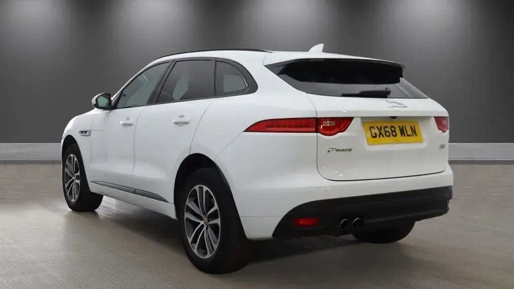 Used Jaguar F-Pace R-Sport 180 HP (132 kW) 2018 White SUV