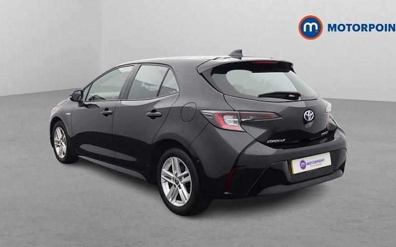 Used Toyota Corolla 122 HP (89 kW) 2021 Black Hatchback