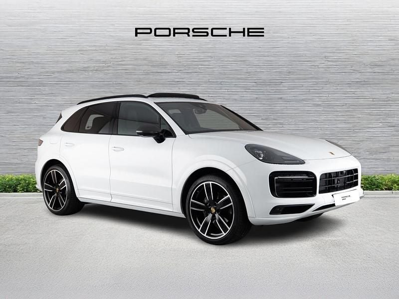 White Used 2023 Porsche Cayenne Platinum Edition SUV | £64,900 (Fair price) - Image 1/4