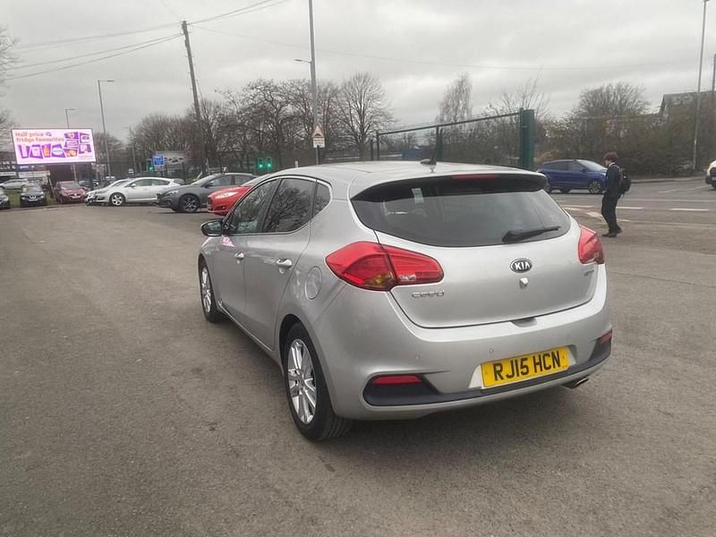 Used Kia Ceed 2015 Silver Hatchback