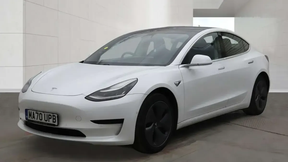 Used Tesla Model 3 Standard Range 366 kW (498 HP) 2020 White Sedan