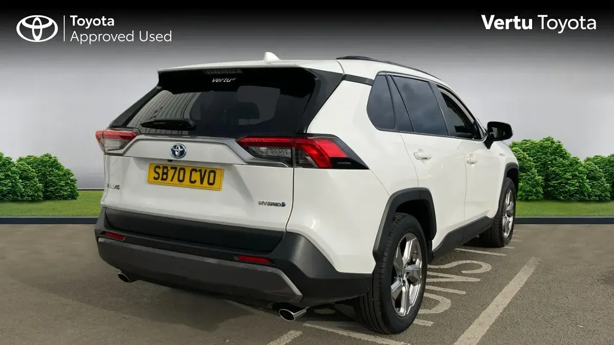 Second-hand Toyota RAV4 Design 218 CP (160 kW) 2021 SUV