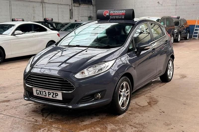 Used Ford Fiesta Zetec 82 HP (60 kW) 2013 Grey Hatchback